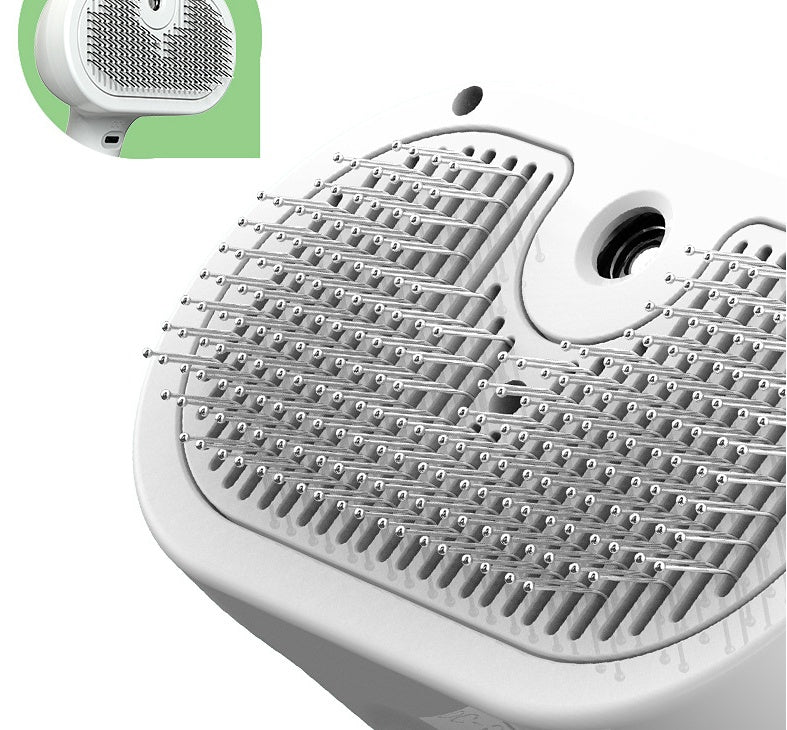 Self-Cleaning Grooming Comb with Mist